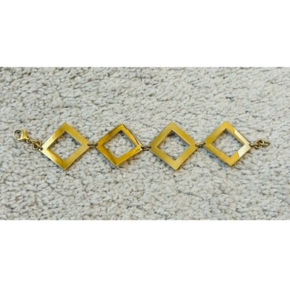 Gold Plated Asymmetrical Bracelet. NWOT - Picture 2 of 3